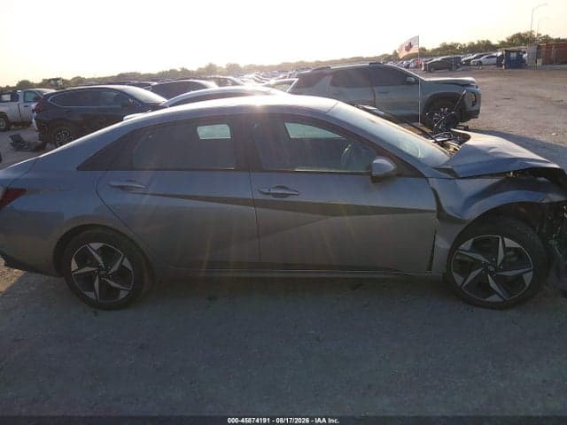 2023 HYUNDAI ELANTRA SEL 13