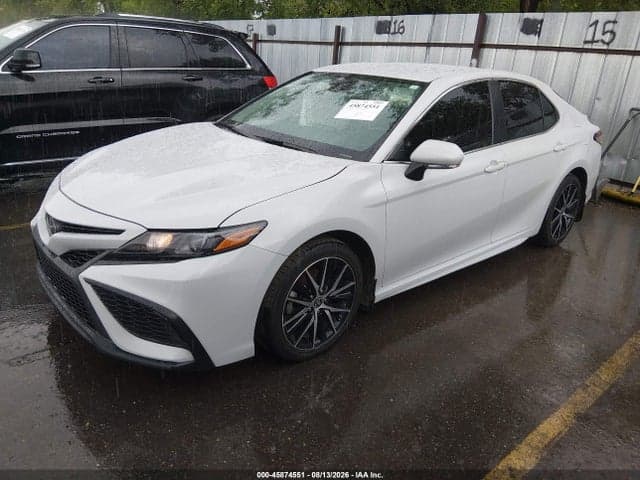 2024 TOYOTA CAMRY SE 2