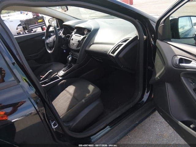 2017 FORD FOCUS SE 5