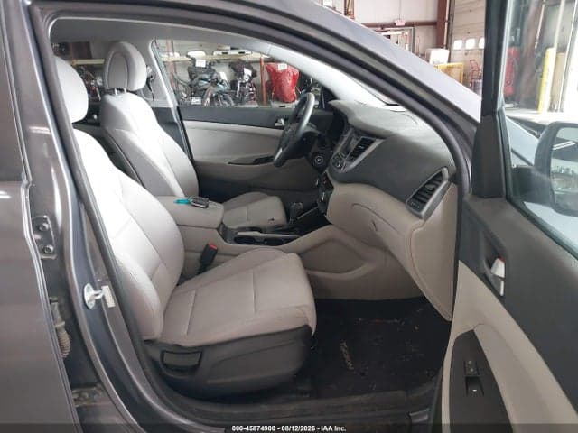 2018 HYUNDAI TUCSON SE 5