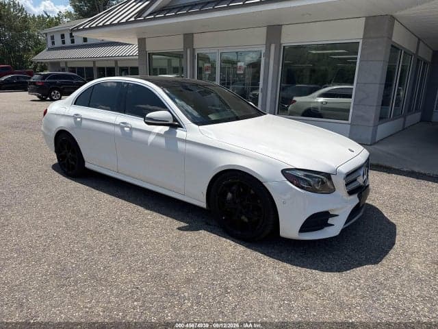 2017 MERCEDES-BENZ E 300 1