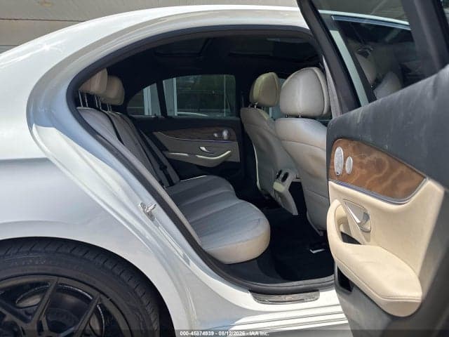 2017 MERCEDES-BENZ E 300 8