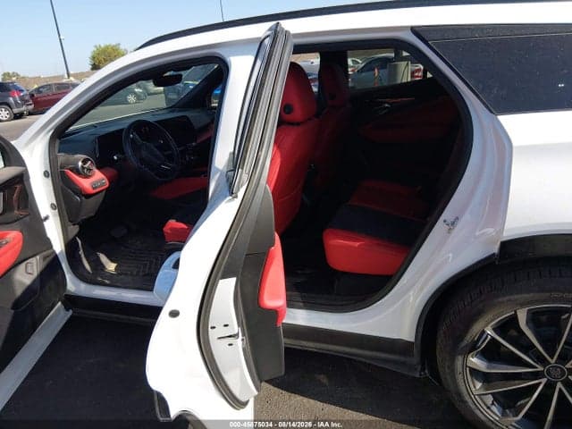 2024 CHEVROLET BLAZER EV EAWD RS 8
