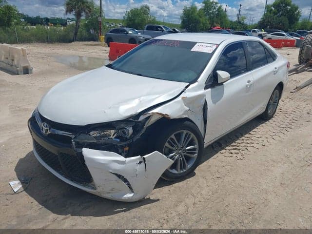 2017 TOYOTA CAMRY SE 2