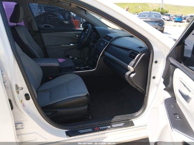 2017 TOYOTA CAMRY SE 5