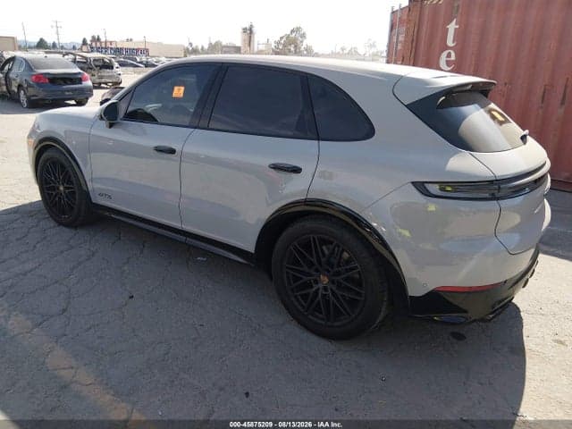 2025 PORSCHE CAYENNE GTS 3