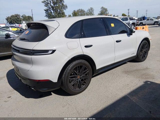 2025 PORSCHE CAYENNE GTS 4