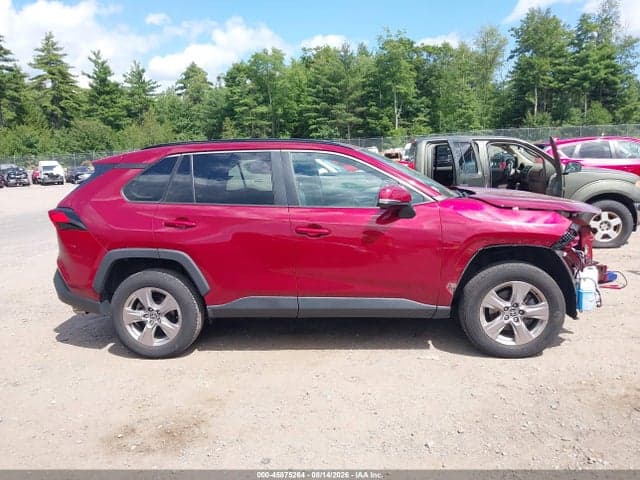 2023 TOYOTA RAV4 XLE 14