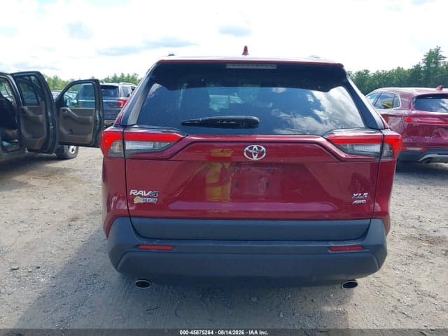 2023 TOYOTA RAV4 XLE 17