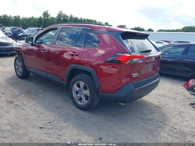 2023 TOYOTA RAV4 XLE 3