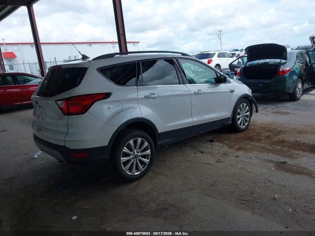 2019 FORD ESCAPE SEL 4