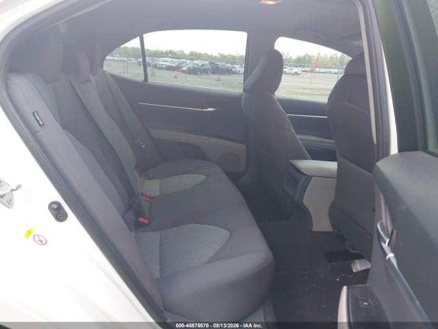 2018 TOYOTA CAMRY L 8