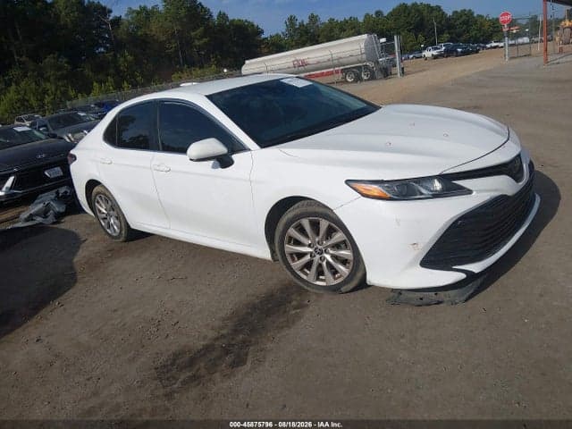 2020 TOYOTA CAMRY LE 1