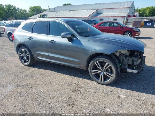 2018 VOLVO XC60 T5 MOMENTUM 1