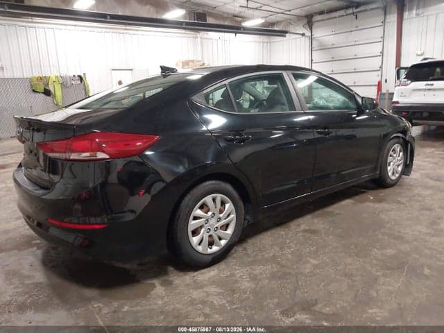 2017 HYUNDAI ELANTRA SE 4