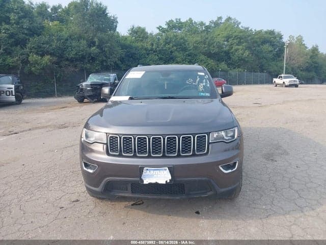 2017 JEEP GRAND CHEROKEE LAREDO 12