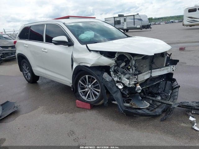 2018 TOYOTA HIGHLANDER XLE 1