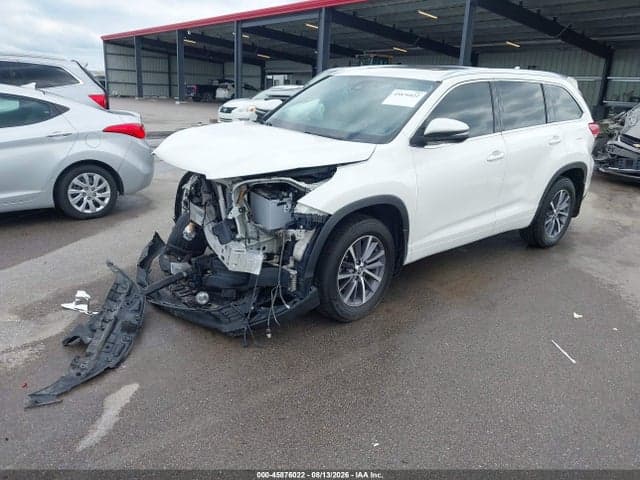 2018 TOYOTA HIGHLANDER XLE 2