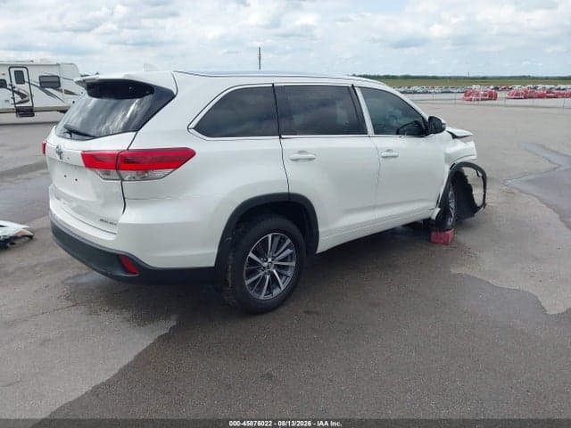 2018 TOYOTA HIGHLANDER XLE 4