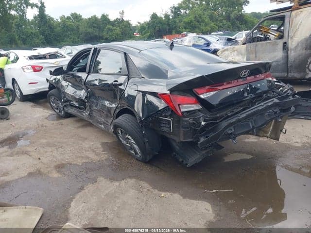 2024 HYUNDAI ELANTRA SEL 3