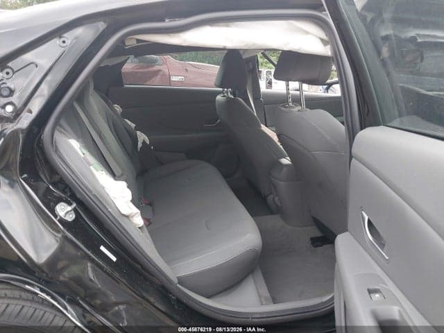 2024 HYUNDAI ELANTRA SEL 8