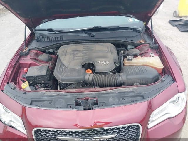 2018 CHRYSLER 300 LIMITED AWD 10