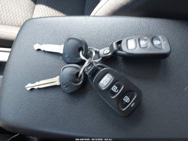 2019 HYUNDAI ELANTRA SE 11