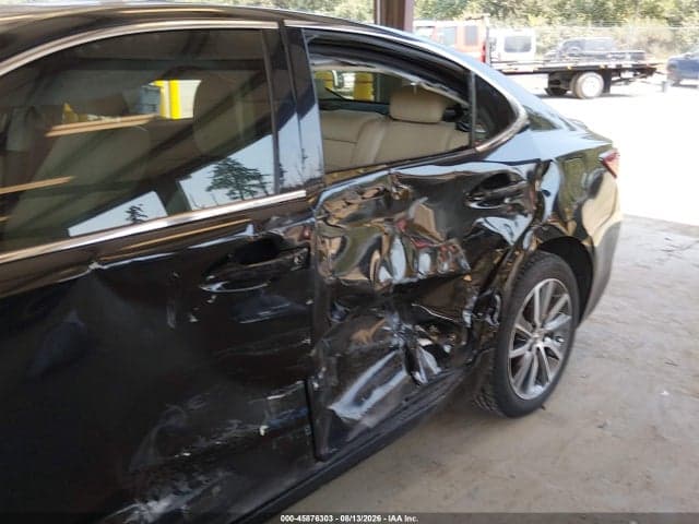 2017 LEXUS ES 300H 6