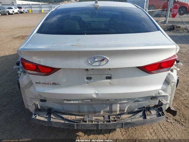 2017 HYUNDAI ELANTRA SE 18