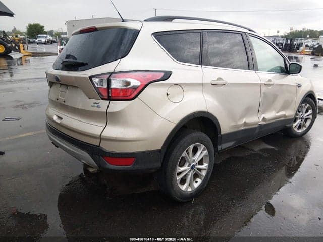 2018 FORD ESCAPE SE 4