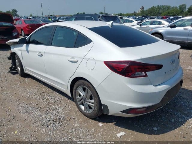 2020 HYUNDAI ELANTRA SEL 3