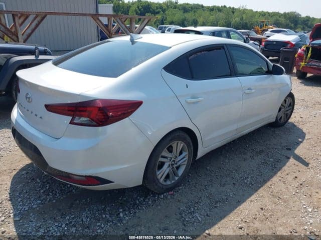 2020 HYUNDAI ELANTRA SEL 4