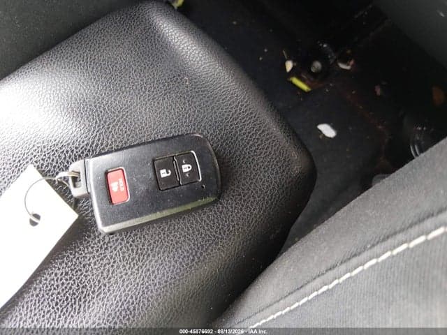 2018 TOYOTA RAV4 XLE 11