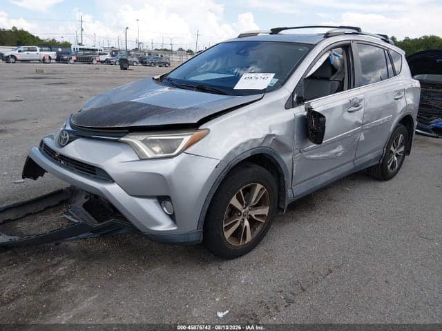 2017 TOYOTA RAV4 XLE 2