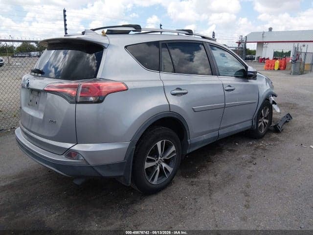 2017 TOYOTA RAV4 XLE 4