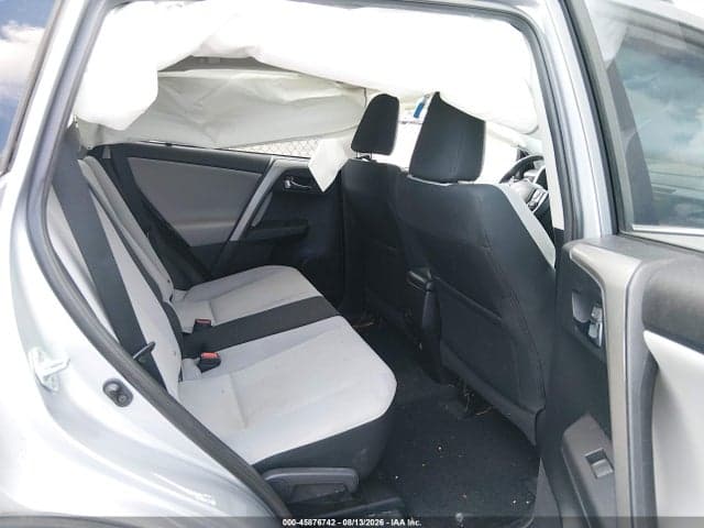 2017 TOYOTA RAV4 XLE 8
