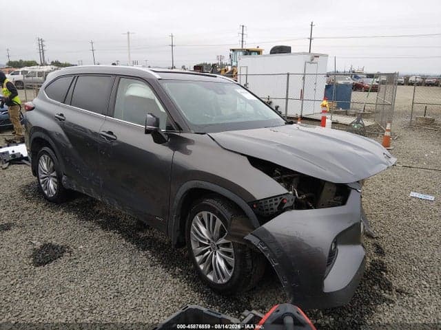 2022 TOYOTA HIGHLANDER HYBRID PLATINUM