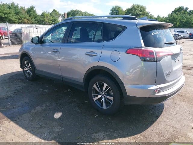 2018 TOYOTA RAV4 XLE 3