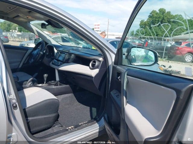 2018 TOYOTA RAV4 XLE 5
