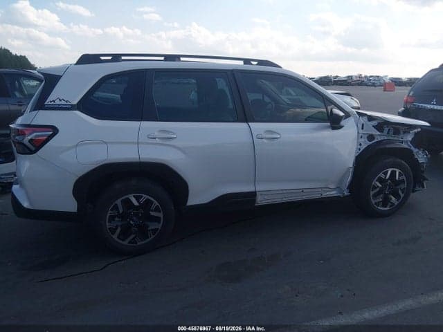 2025 SUBARU FORESTER 14