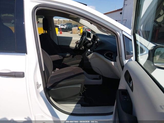 2021 CHRYSLER VOYAGER L 5