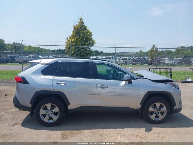 2023 TOYOTA RAV4 XLE 13