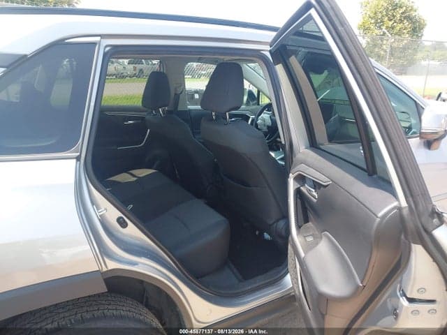 2023 TOYOTA RAV4 XLE 8