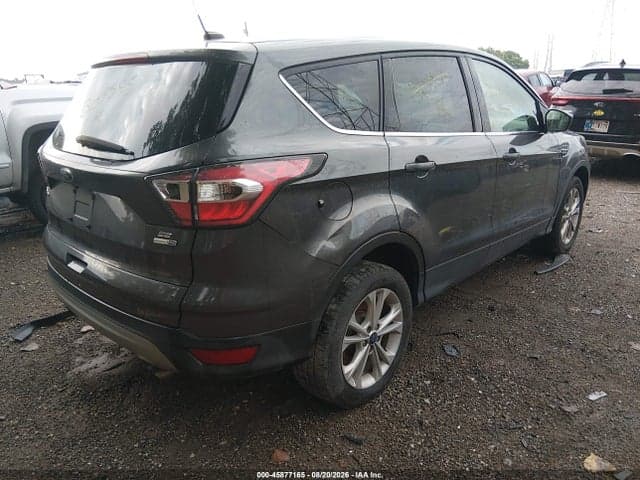 2017 FORD ESCAPE SE 4