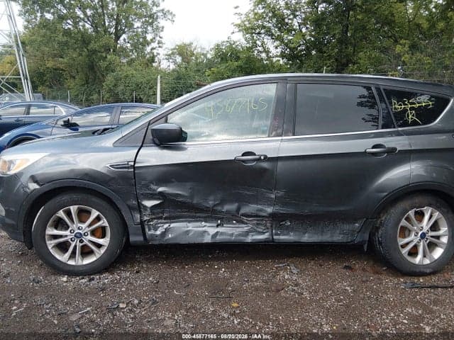 2017 FORD ESCAPE SE 6