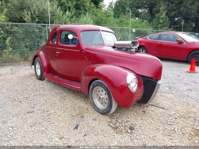 1940 FORD DELUXE 1