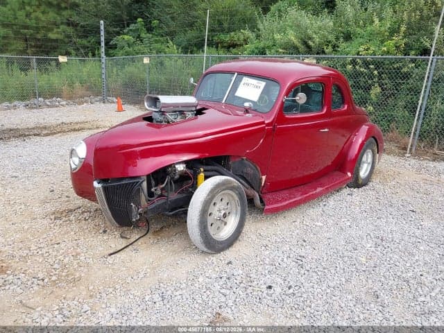 1940 FORD DELUXE 2