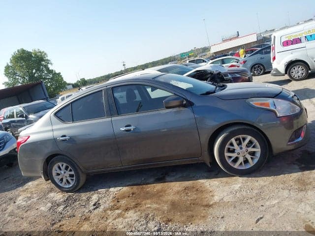 2017 NISSAN VERSA 1.6 SV 13