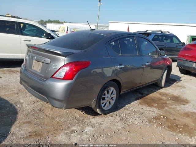 2017 NISSAN VERSA 1.6 SV 4