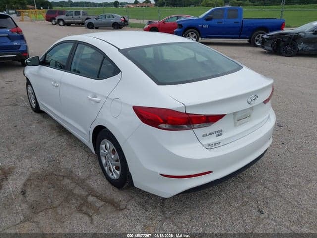 2018 HYUNDAI ELANTRA SE 3